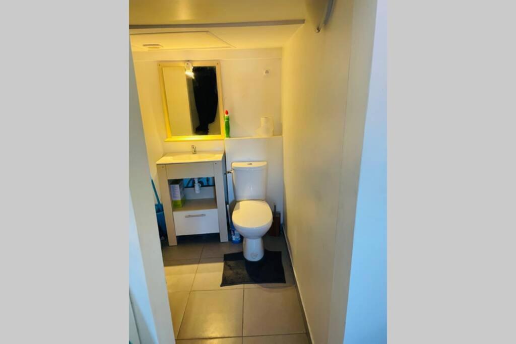 Appartement Joli petit studio en plein coeur centre ville à Méru Extérieur photo
