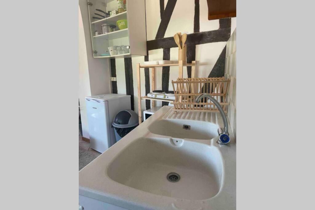 Appartement Joli petit studio en plein coeur centre ville à Méru Extérieur photo